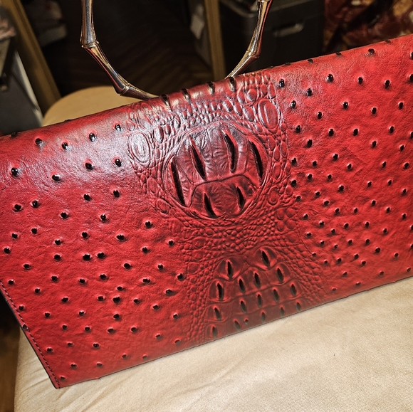 Versona Barbados Red Faux Croc Evening bag with bone shaped handle and strap. - Picture 3 of 6